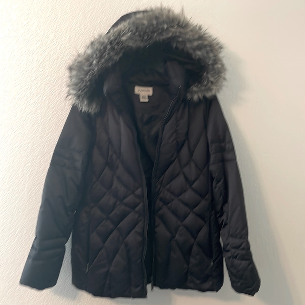 I’m moving..Black winter puffy jacket, M